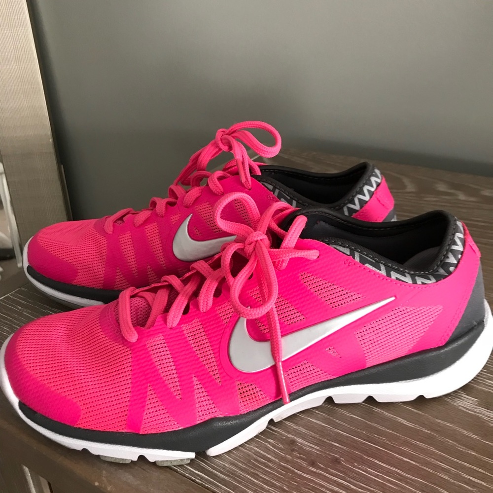 SOLD Nike Women’s size 8